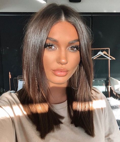 ✨ Platinový Blond, India Reynolds, Vlasové Trendy, Brown Hair Balayage, Brunette Highlights, Long Brown Hair, Hair Color And Cut, Hair Inspiration Color, Hair Envy