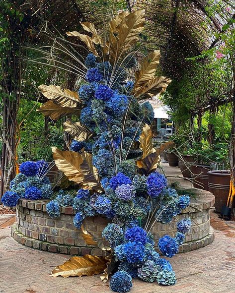 Blue Wedding Receptions, Engagement Themes, Photo Booth Design, Blue Gold Wedding, Instagram Event, Elizabeth Johnson, Royal Blue Flowers, Alice In Wonderland Wedding, Prom Decor