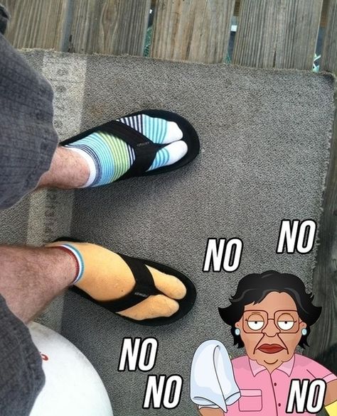 S.S.A.S.  - Stop Socks and Sandals!!!! No Meme, Sandals With Socks, Awkward Photos, Funny Socks, Socks And Sandals, Laughing So Hard, You Funny, Best Funny Pictures, Yearbook