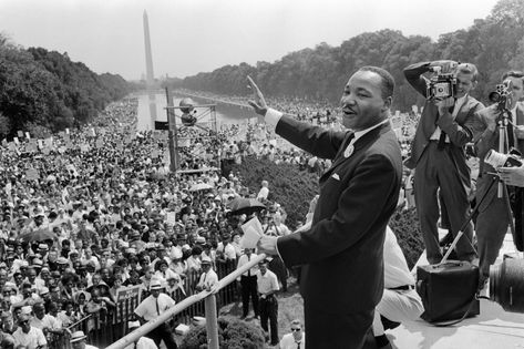 What #Communicators Can Learn From #Martin Luther King, Jr.'s 'I Have a Dream' #Speech https://www.entrepreneur.com/article/230974 Fc Basel, I Have A Dream Speech, King's Speech, Powerful Pictures, Montgomery Alabama, King Photo, Mlk Jr, Dr Martin Luther King, Civil Rights Leaders