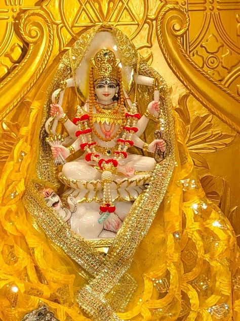 Vedic Astrology Charts, Durga Ma, Durga Mantra, Lotus Flower Pictures, God Photos, Saraswati Goddess, Happy Navratri Images, Shakti Goddess, Durga Images