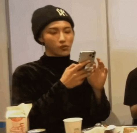 Seonghwa Funny Video, Funny Kpop Pfp, Ateez Gif, Funny Face Gif, Sims Funny, Bts Black And White, Anime Boy Hair, Ateez Seonghwa, Seonghwa Ateez