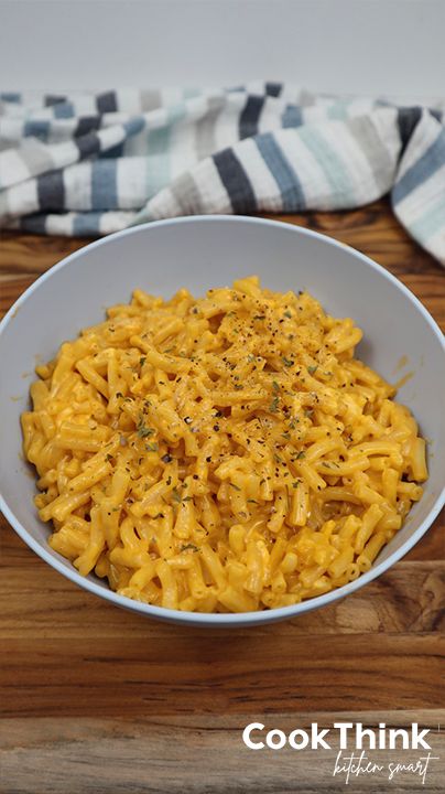 How To Make Kraft Mac And Cheese In The Microwave - CookThink Mac And Cheese Microwave, Kraft Mac And Cheese Recipe, Kraft Mac And Cheese, Kraft Mac N Cheese, Kraft Cheese, Cheese Sauce Recipe, Making Lunch, Mac N Cheese Recipe, Bacon Bits