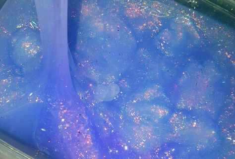 Imagen de blue, kawaii, and pastel Blue Slime, Diy Slime, Crystal Prisms, Holographic Glitter, Unicorn Party, Bits And Bobs, Rocks And Crystals, Slime, Aesthetic Pictures