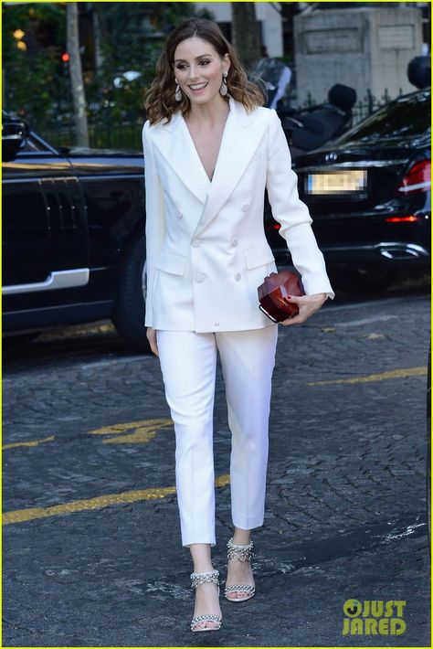 Woman Suit Wedding, White Outfits For Women, Women Suits Wedding, Woman Suit, Olivia Palermo Style, Elegant Outfit Classy, Stylish Work Attire, Mandy Moore, Woman Suit Fashion