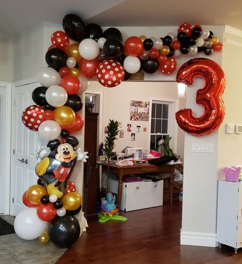 Mickey Mouse Clubhouse Balloons, Mickey Mouse Balloon Garland, Mickey Mouse Balloon, Mickey Mouse Party Decorations, Mickey Mouse Theme Party, Mickey Mouse Birthday Decorations, Mickey First Birthday, Mickey 1st Birthdays, Mickey Mouse Bday