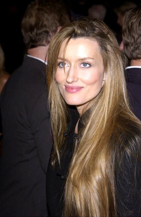 Natascha McElhone  wow Natascha Mcelhone 90s, Natascha Mcelhone Hair, Natasha Mcelhone, Natascha Mcelhone, Supermodel Aesthetic, Dramatic Style, Halsey, British Actresses, Light Summer