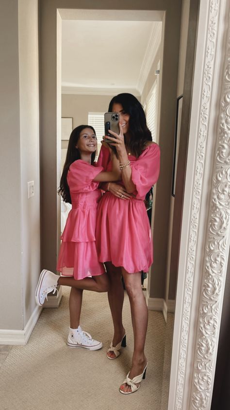 Mother’s Day Outfit, Mom And Daughter Outfits, Mom And Daughter Matching Outfits, Mother And Daughter Matching Outfits, Mother Daughter Matching Dresses, Matching Mommy Daughter Outfits, Mama Daughter, Matching Fits, Mommy Daughter Outfits