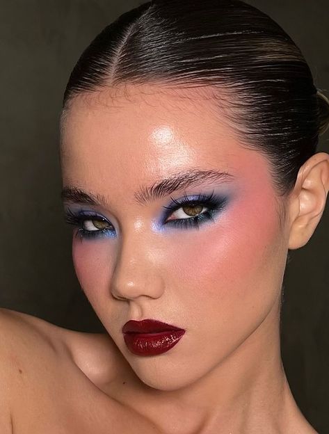 Red Makeup Editorial, Retro Makeup Looks, Maquillage On Fleek, Makeup Face Charts, Retro Makeup, Chic Makeup, Red Makeup, Dope Makeup, Creative Makeup Looks