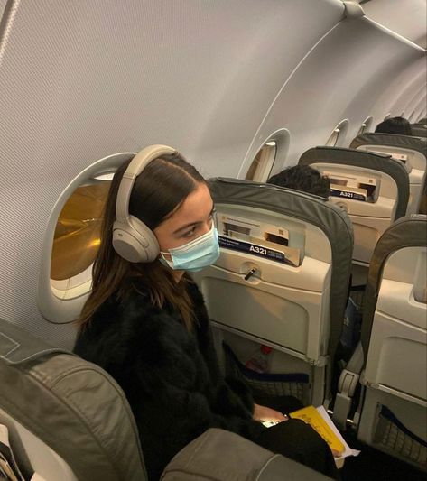 Headphone Outfit, You Are My Moon, Cute Headphones, Airport Aesthetic, On An Airplane, Sony Headphones, Airport Photos, Airport Travel, Airplane Mode