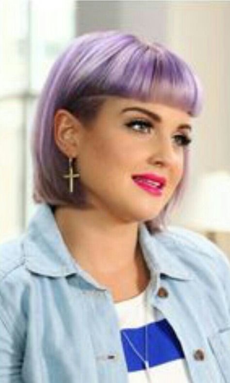 Bob & bangs & undercut above ear Kelly Osbourne Hair, Kort Bob, Short Bobs With Bangs, Trending Hairstyles, Undercut Hairstyles, Grunge Hair, Bang Bang, Short Bob Hairstyles, Hair Today