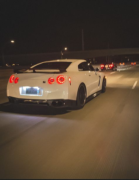 R35 Aesthetic, Gtr R35 Aesthetic, Nissan Gtr Wallpapers, Gtr Car, R35 Gtr, Rapper Style, Nissan Gtr R35, Jdm Wallpaper, Motorcycle Men