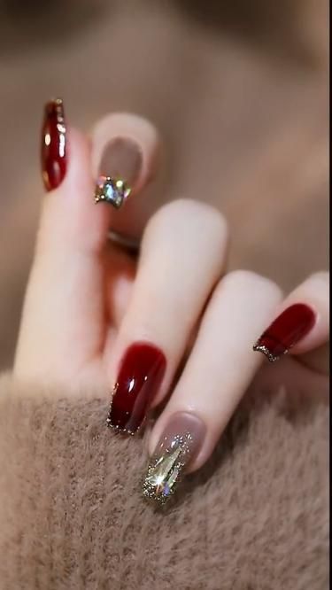 Nail Art Designs For Beginners, Nail Extensions Acrylic, Elegant Touch Nails, Bakra Eid, New Years Nail Designs, Dresses Dance, Art Deco Nails, Hello Nails, Elegant Nail Designs