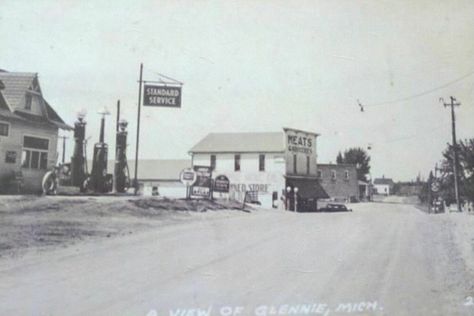 12 Delightful Vintage Postcards Of Michigan Small Towns – Thumbwind Manistee National Forest, Brown City, Rainbow Trout Fishing, Port Huron, Vintage Michigan, Old Postcards, Photo Postcards, Lake Michigan, Vintage Postcard