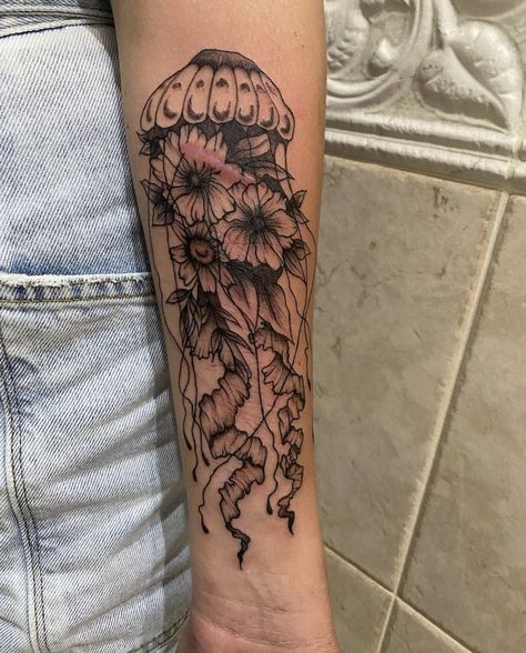 Sunflower Jellyfish Tattoo, Jellyfish Cover Up Tattoo, Tattoo Jellyfish, Beach Week, Jellyfish Tattoo, Leg Sleeve, Jelly Fish, Cover Up Tattoo, Sunflower Tattoo