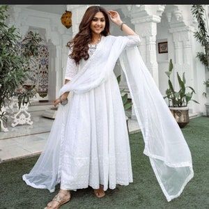 White Chikankari Anarkali, Chikankari Anarkali Suits, Chikankari Anarkali, Chikankari Suits, Eid Outfits, Designer Anarkali, Long Frocks, Anarkali Suit, Salwar Suit