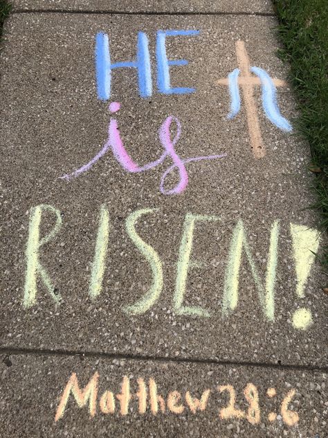 Easter Chalk Ideas Outside, Chalk Art Christian, Bible Verse Chalk Art, Bible Chalk Art, Christian Easter Aesthetic, Jesus Chalk Art, Christian Chalk Art, Easter Chalk Art, Preppy Chalk