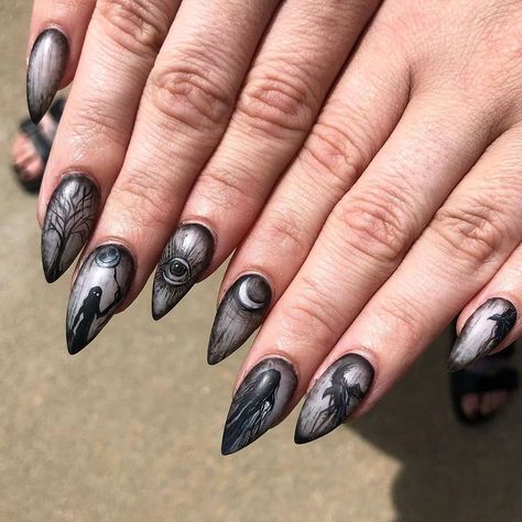 Occult Nails, Tattoo Skulls, Look Halloween, Scary Nails, Holloween Nails, Witch Nails, Horror Make-up, Halloween Acrylic Nails, Gothic Nails