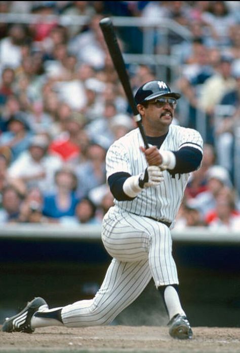 Reggie Jackson Yankees Baseball Players, Ny Baseball, Don Mattingly, Damn Yankees, Reggie Jackson, Baseball Vintage, Baseball Pictures, New York Yankees Baseball, Baseball Photos