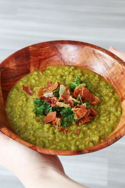 Harry Potter Fans Know to Eat This Leaky Cauldron Pea Soup (Before It Eats Them) Prosciutto Chips, Pasteles Halloween, Crispy Prosciutto, Leaky Cauldron, Pumpkin Pasta, Popsugar Food, Fall Dinner Recipes, Pea Soup, Butternut Squash Soup