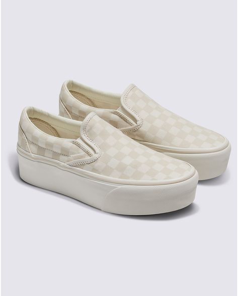 Fall Shoes Slip On, Womens Slip On Shoes, Cute Slip On Shoes, Fall Shoes 2024, Platforms Aesthetic, Teacher Shoes, White Slip On Shoes, Platform Vans, Vans Store