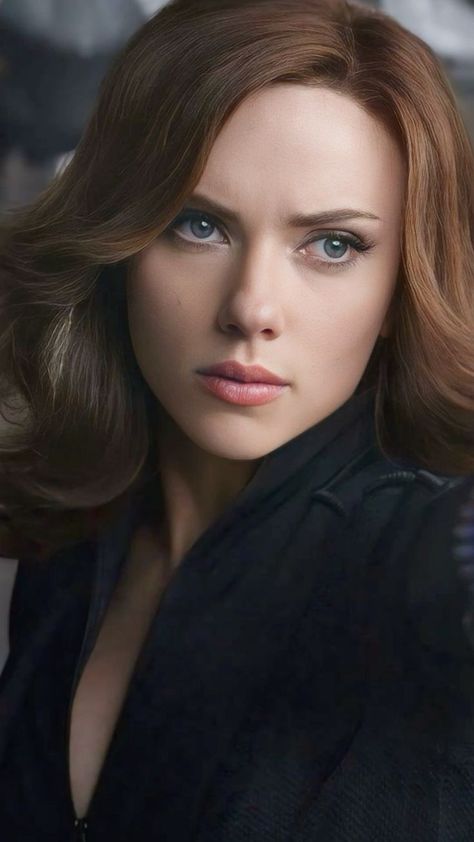 Avengers Makeup, Brunette Celebrities, Air Force Women, Black Widow Avengers, Hollywood Heroines, Black Widow Natasha, Black Widow Marvel, Marvel Women, Romanoff