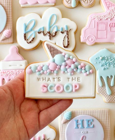 What’s The Scoop Gender Reveal Treats, What’s The Scoop, What’s The Scoop Gender Reveal Diy, Scoop Gender Reveal, Gender Reveal Cookies, Baby Gender Reveal Party Decorations, Gender Reveal Cupcakes, Gender Reveal Party Theme, Cookies Theme