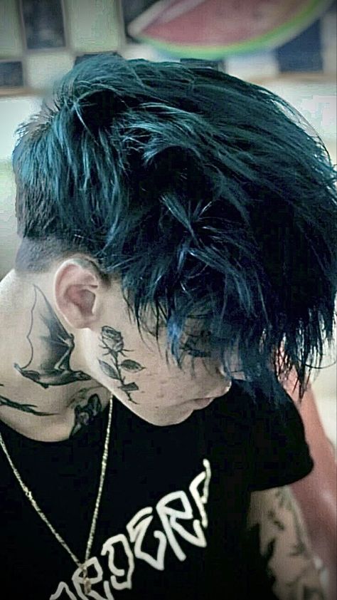 Black Undercut Men, Alternative Male Haircuts, Undercut Back Of Head, Alt Mens Haircut, Alt Hair Men, Hairdye Inspo Short Hair, Mens Alternative Hairstyles, Goth Hair Men, Hair Color For Guys