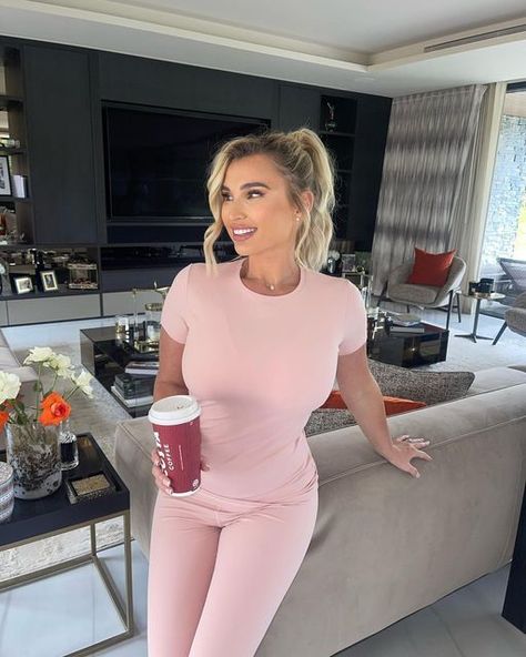 Billie Faiers on Instagram: "I’m sooooo excited to say that my first collection back with @inthestyle is now live on the app! 👏🌸 #ad The response has been amazing and I’m so glad you guys are loving it as much as I do! Me & the team have been working so hard to create a collection that is stylish but also really comfortable at the same time and something you can wear everywhere!🥰 Let me know which bits you guys manage to get & hope you love it 💗" Billie Faiers, Smart Women, Leather Outfit, The Team, No Response, Let Me, Leather, How To Wear, Quick Saves