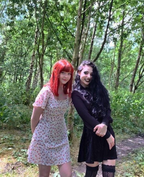 Cottagecore Couple, Couple Aesthetic Outfits, Goth Friends, Goth Cottagecore, Me And My Best Friend, Surprise Her, Goth Music, Goth Gf, Girlfriend Goals