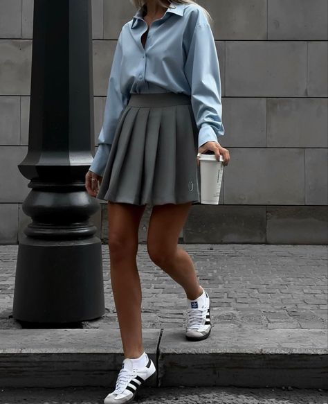 Grid Skirt Outfit, Classy Street Style, Effortlessly Chic Outfits, Grey Outfit, Formal Outfit, Womens Casual Outfits, Skirt Outfits, Skirt Fashion, Classy Outfits