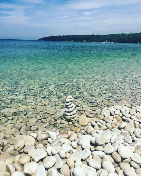 Schoolhouse Beach, Washington Island, Door County, Wisconsin. Absolutely stunning!! Schoolhouse Beach Wisconsin, Door County Aesthetic, Door County Wisconsin Summer, Wisconsin Aesthetic, Washington Island Wisconsin, Wisconsin Beaches, Beloit Wisconsin, Wisconsin Vacation, Washington Island