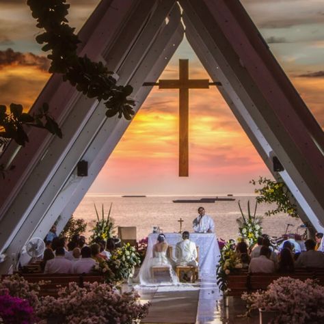 Spiritual Wedding Ideas, Wedding Colombia, Afternoon Aesthetic, Marriage Aesthetic, Colombian Wedding, Christ Centered Wedding, Horse Wedding, Christian Couples, Dream Destination Wedding