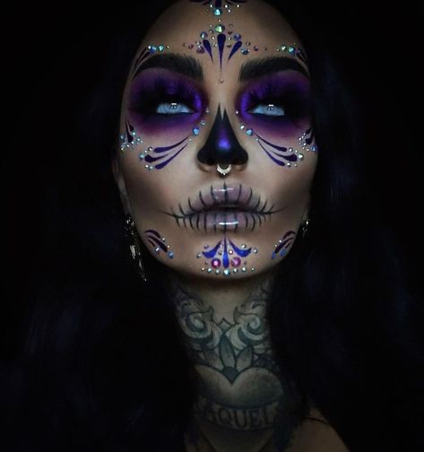 Interesting Makeup Looks, Haloween Mackup Ideas, Sarah Cabrera, Glam Skull, Halloween Makeup Sugar Skull, Sugar Skull Costume, Halloweenský Makeup, Dead Makeup, Creepy Halloween Makeup