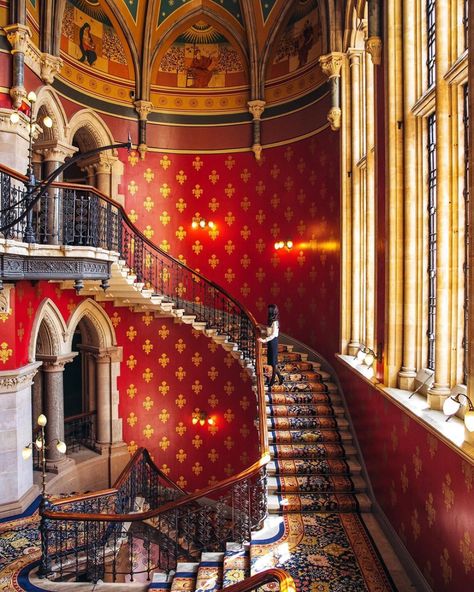 St. Pancras Renaissance Hotel, London                                                                                                                                ... Gothic Staircase, St Pancras Hotel, London England Travel, St Pancras, London Hotels, Grand Staircase, Beautiful Hotels, Uk Travel, Filming Locations