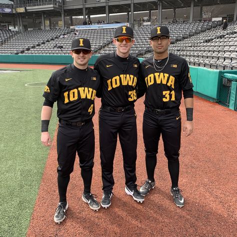 Baseball Drills, Iowa Hawkeye, Baseball Guys, Baseball Pictures, College Baseball, Sports Uniforms, Baseball Softball, Baseball Team, Sports Fan