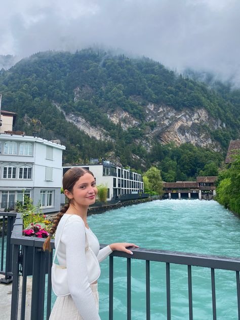 #switzerland #interlaken #summer #instagram #instagood #vacation #trip #travel #europe Interlaken Outfit, Interlaken Switzerland Aesthetic, Switzerland Poses, Zurich Photography, Swiss Outfit, Switzerland Honeymoon, Switzerland Photos, Switzerland Interlaken, Vevey Switzerland