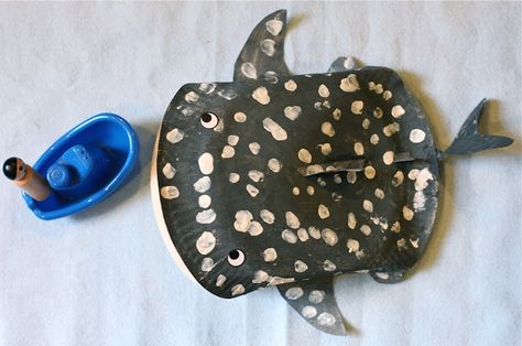 Mum in the making: Thinking Thursdays: Jonah and the great fish Whale Shark Craft, Shark Crafts Preschool, Shark Drawing Easy, Whale Shark Diving, Whale Shark Tattoo, Whale Crafts, Shark Craft, Shark Painting, Teaching Crafts