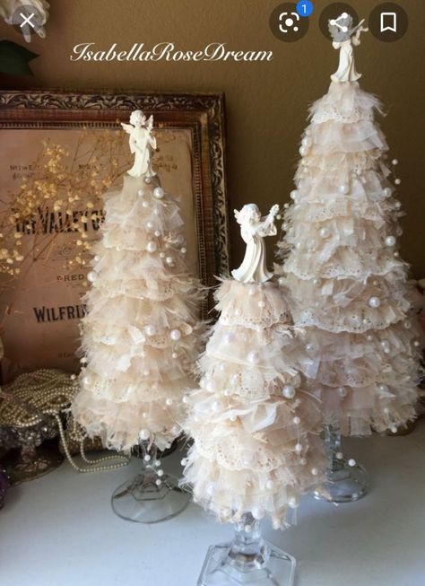 Christmas Tree Topiary, Lace Christmas Tree, Shabby Chic Christmas Tree, Christmas Cones, Shabby Christmas, Jewelry Christmas Tree, Cone Christmas Trees, Wreaths Ideas, Shabby Chic Christmas