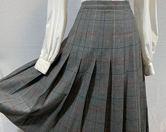 Long Wool Skirt, Modern Kilts, Square Skirt, Dungaree Skirt, Kilt Outfits, Plaid Wool Skirt, White Midi Skirt, Checkered Skirt, Plaid Pencil Skirt