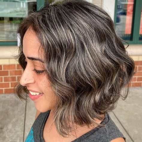 Natural Gray Highlights for Brunette Hair Grey Blending Highlights Brunette, Grey Blending Highlights, Gray Highlights Brown Hair, Highlights Brunette, Grey Blending, Grey Hair Care, Grey Hair Dye, Short Dark Hair, Rich Brunette