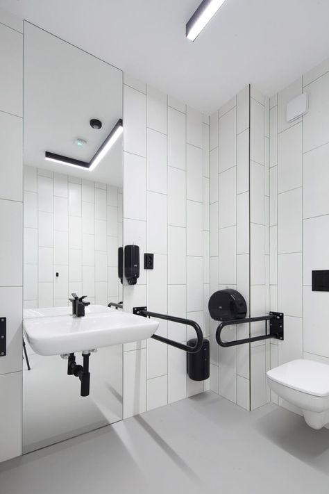 Ada Toilet, Dental Studio, Accessible Bathroom Design, Disabled Bathroom, Healthcare Interior Design, Ada Bathroom, Wc Design, Medical Office Design, Public Toilet