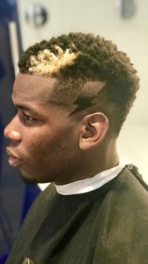 Pogba Hair, Paul Pogba Haircut, Avatar Hairstyles, Paul Pogba, Chic Hairstyles, Hairstyle Ideas, Manchester United, Manchester, Hair Cuts