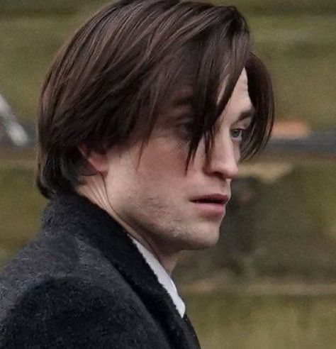 Batman Haircut, Robert Pattinson The Batman, Hand In Marriage, Robert Pattinson Twilight, Robert Douglas, Liverpool Uk, Something In The Way, Cedric Diggory, Colin Farrell