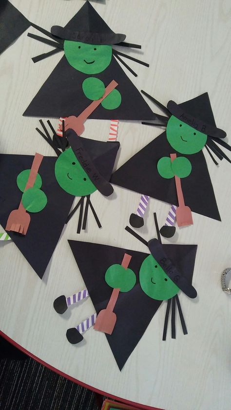 Veselý Halloween, Dekorasi Halloween, Bricolage Halloween, Halloween Art Projects, Halloween Infantil, Halloween Crafts Preschool, Halloween Paper Crafts, October Crafts, Fall Arts And Crafts