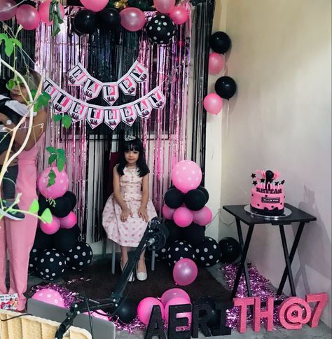 Blackpink Party Theme, Blackpink Bday Theme, Kuromi Birthday Party Decorations, Black Pink K Pop Birthday Theme, Black Pink Balloon Decor, Black Pink Backdrop Birthday, Black Pink Birthday, Bday Stuff, Birthday Party Idea