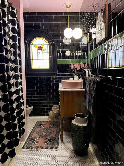 Eclectic Bathroom, Art Deco Bathroom, Deco Rose, Deco Bathroom, Dark Home Decor, Dark Home, Dream House Interior, Black Bathroom, Dream House Decor