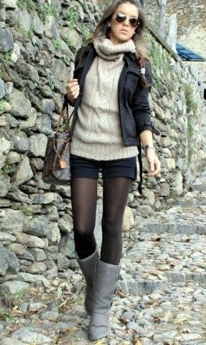 How To Style Shorts In Winter, Winter Jean Shorts Outfits, Shorts With Tights Outfit Winter, Big Sweater And Tights, Winter Shorts Outfits Classy, Autumn Shorts Outfit, Shorts And Uggs Outfit, Jean Shorts And Tights Outfit, Shorts With Sweater Outfit