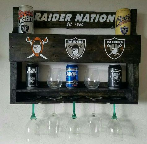 Raider Nation Raiders Diy Gift, Raiders Bedroom Ideas, Raiders Man Cave Ideas, Raiders Diy Projects, Raiders Decorations, Raiders Man Cave, Oakland Raiders Man Cave Ideas, Raiders Home Decor, Raiders Cake