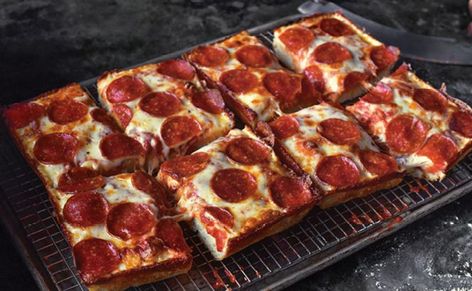 Jets Pizza, Detroit Pizza, Square Pizza, Pizza Company, Pizza Day, Large Pizza, Lunch Lady, Cherry Pie Filling, Nyc Restaurants